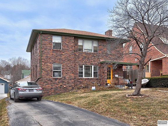 2nd image of 322 S 49th Ave #2