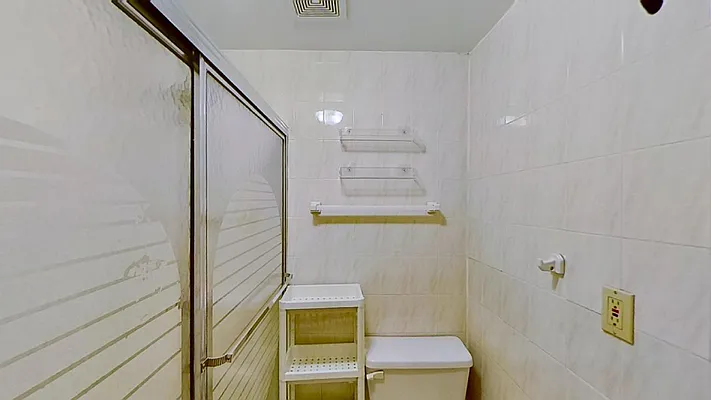 Rented by Bond New York | media 29