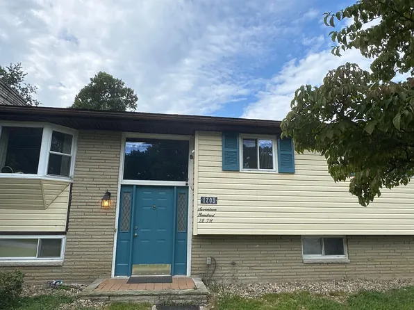 1700 28th St, Vienna, WV 26105