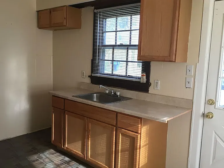 2110 Mousette Ln — Photo 4