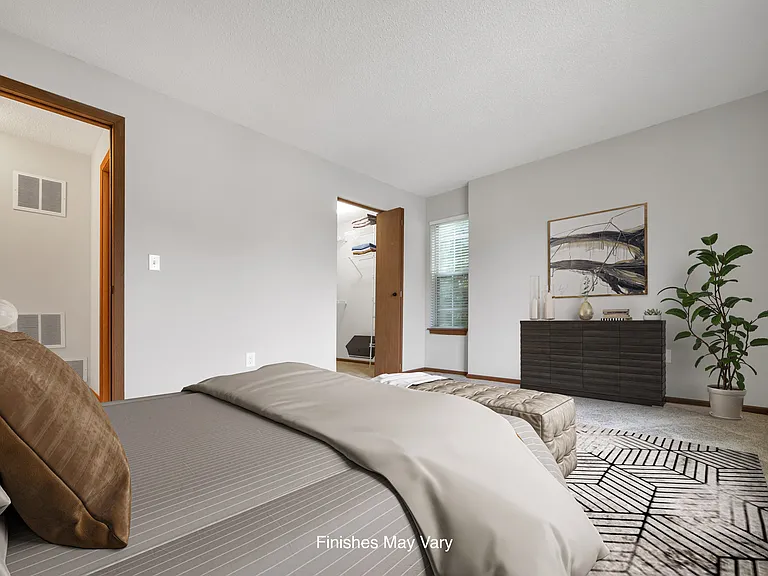 2900 W War Memorial Dr — Photo 31