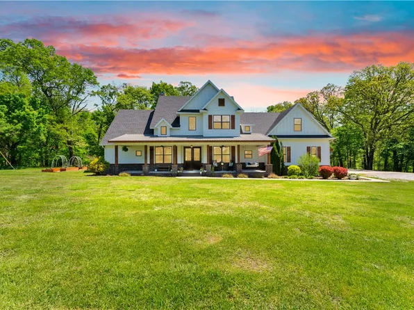 4205 N Rainbow Farm Rd, Bentonville, AR 72712