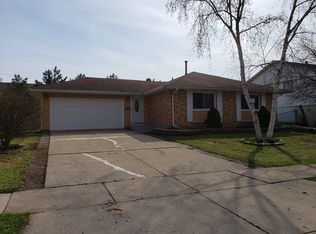 525 Lacy Ave, Streamwood, IL 60107