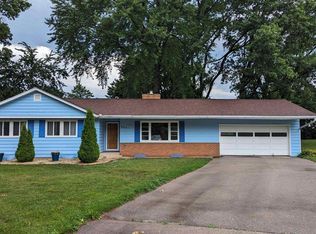 869 E Daffodil Ln, Beloit, WI 53511