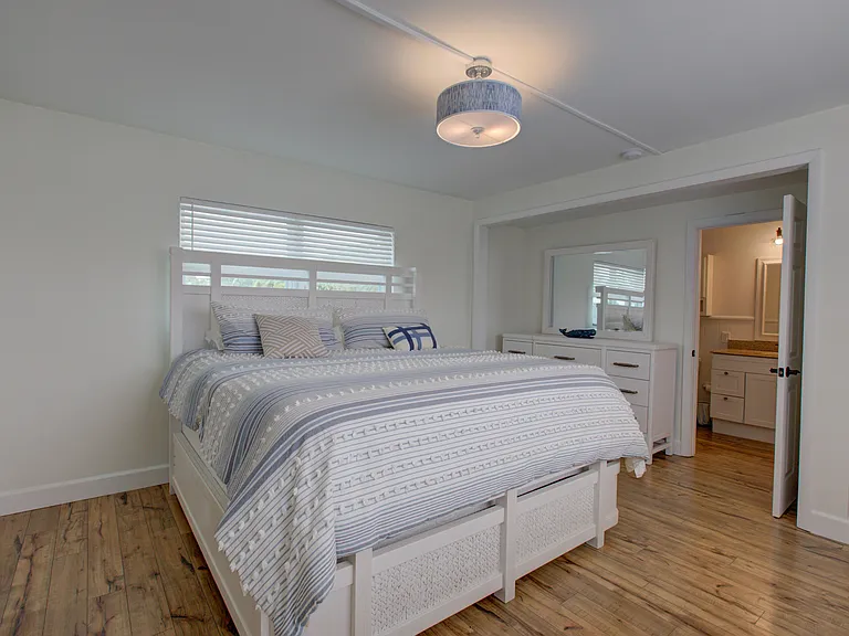 475 Seabrook Rd — Photo 18