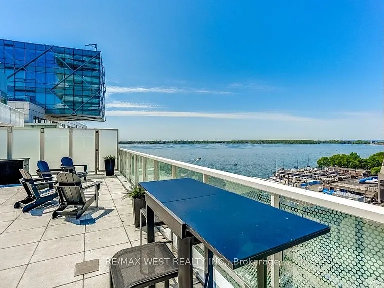 15 Queens Quay E #1006 — Photo 30