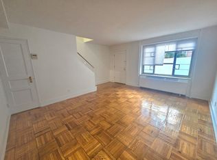 194-35 65th Cres #W, Fresh Meadows, NY 11365