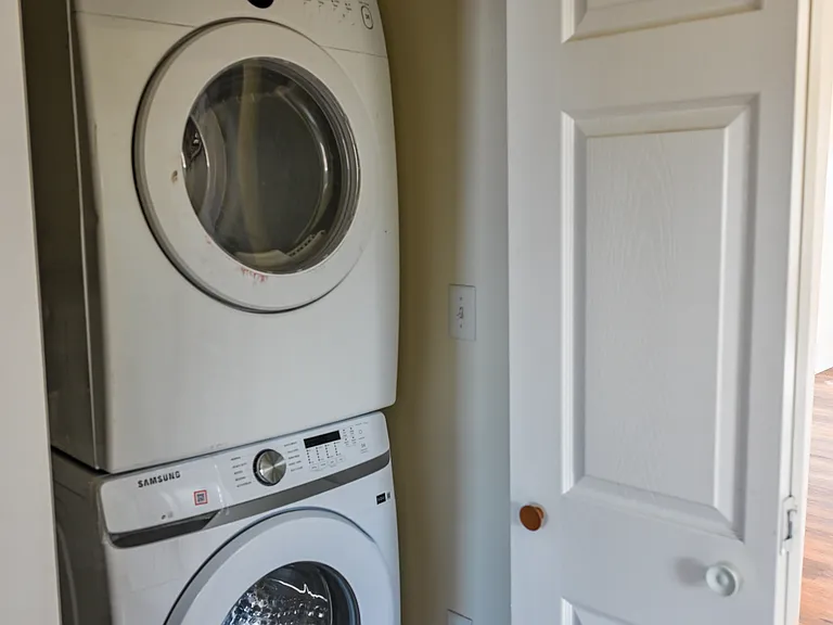 110 N Jefferson St #D — Photo 8