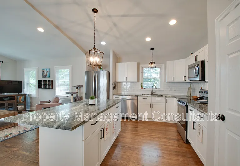 805 Rison Ave NE — Photo 19