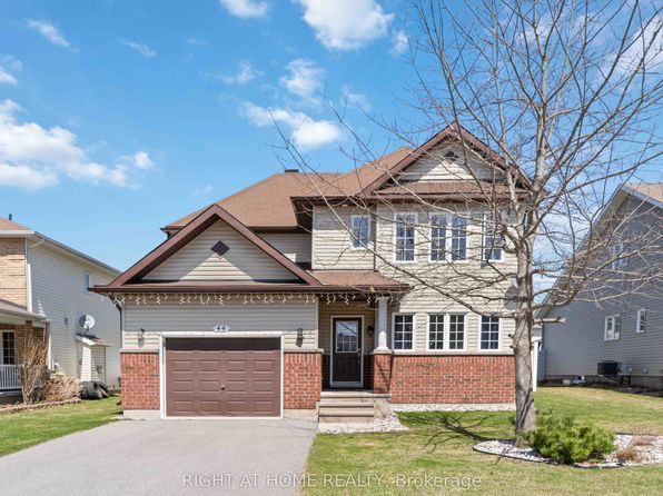 44 Moe Robillard St, Arnprior, ON K7S 0C2
