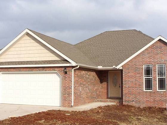 1st image of 219 W Pheasant Ln