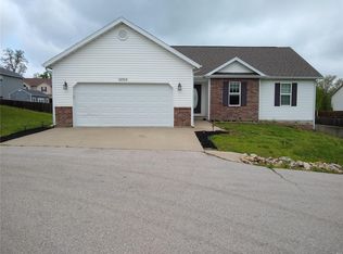 22953 Revelation Rd, Waynesville, MO 65583