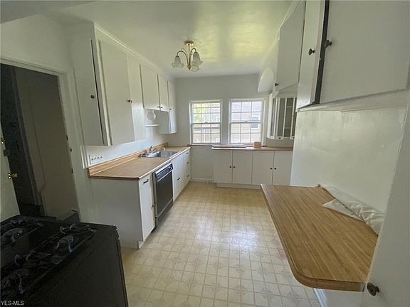 2nd image of 3705 Palmerston Rd #2