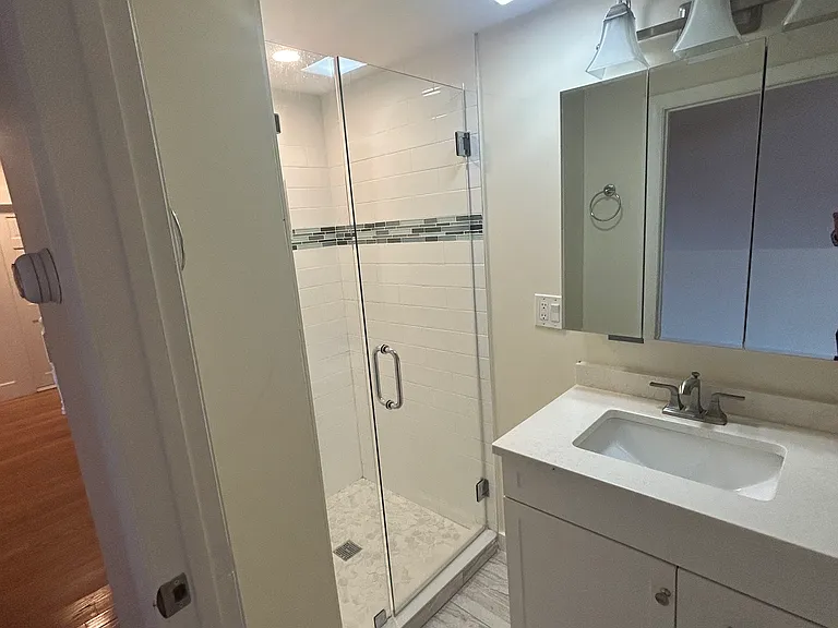 83 Hall St #2A — Photo 6