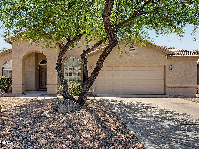 4545 E Rowel Rd — Photo 32