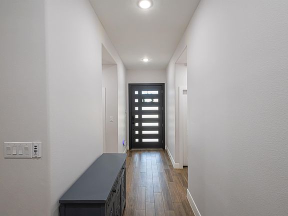 5th image of 626 Journey Loop