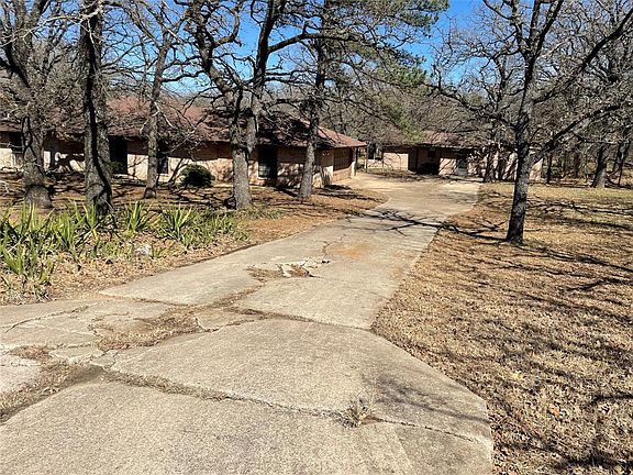 3rd image of 845 Georgia Ave