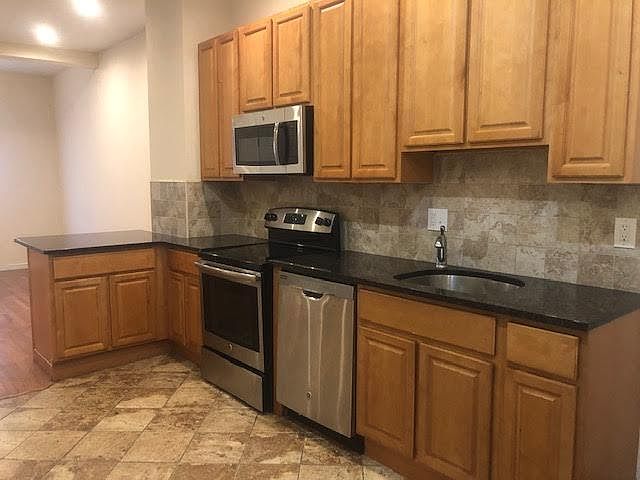 1st image of 532 S 52nd St #1R