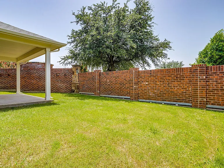 3801 Weatherstone Dr — Photo 47