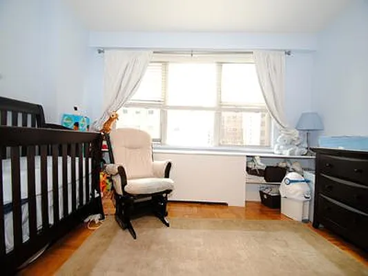 Rented by Buchbinder & Warren | media 14