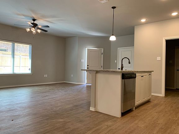5th image of 1221 Preston Trl #A