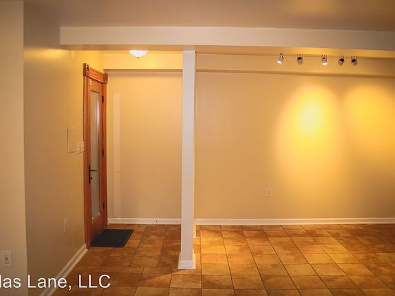 English basement apartment