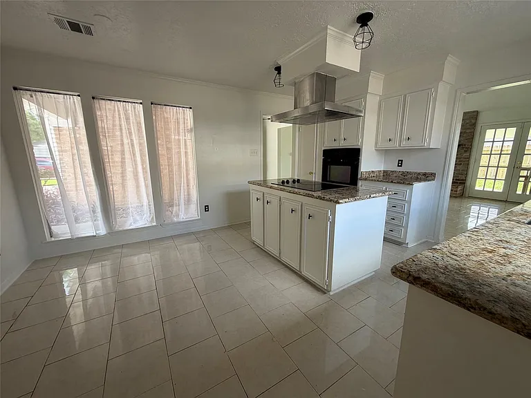 14407 Locke Ln — Photo 9