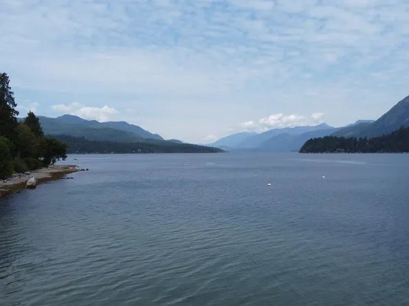 6340 Gale Ave N, Sechelt, BC V7Z 0P7