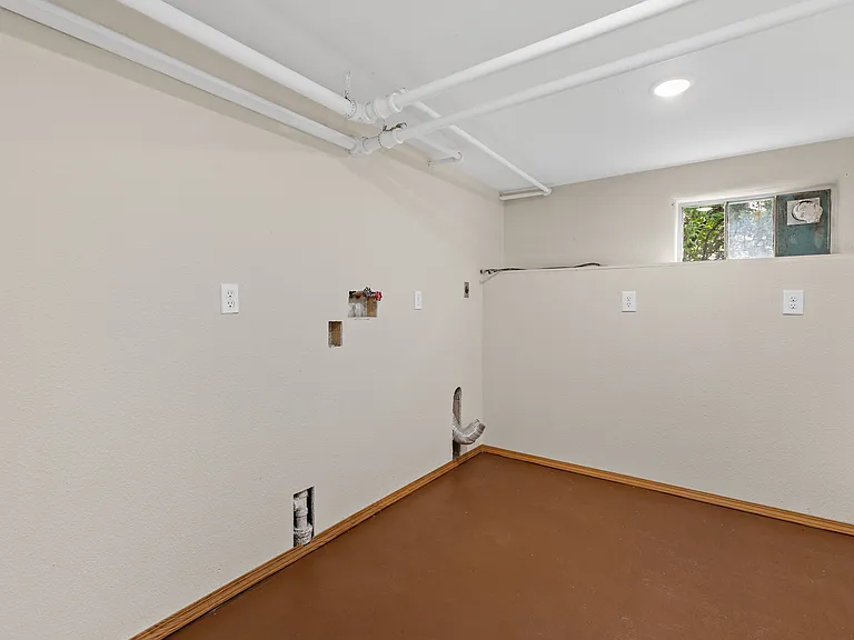 1217 West Blvd — Photo 35