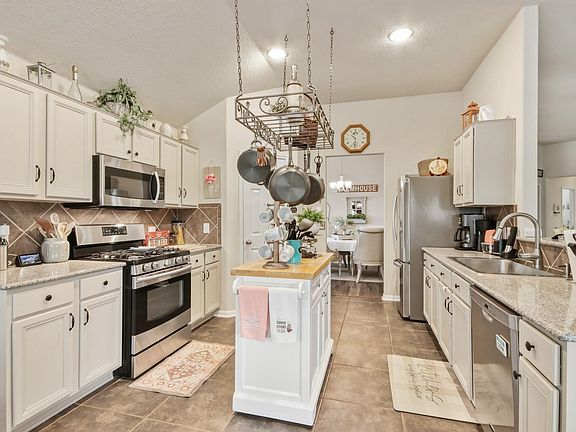 3rd image of 9906 Knob Hollow Way