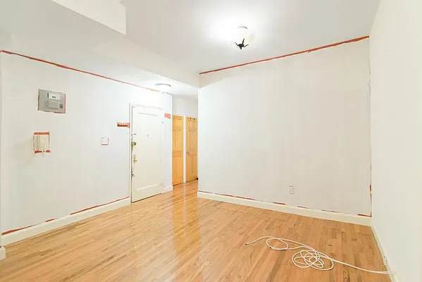 Rented by Bond New York | media 21