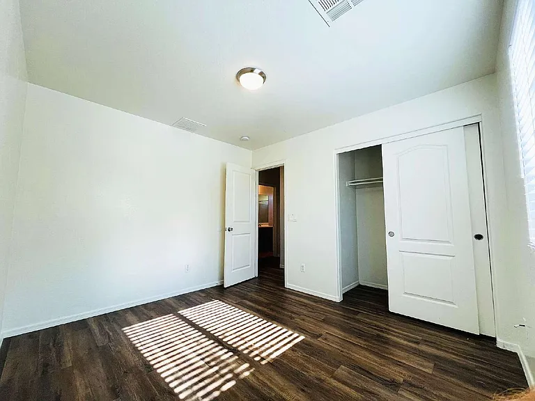 7216 N 72nd Dr — Photo 19