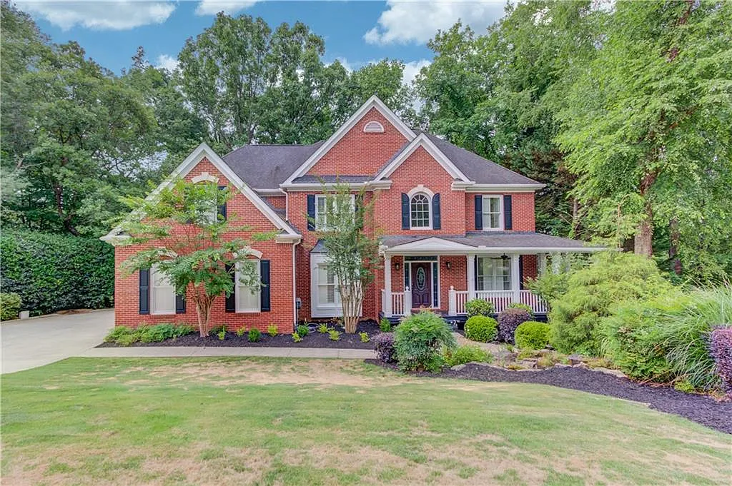 6 bed, 5.0 bath, 4624 sqft, $4,200 — Photo 1