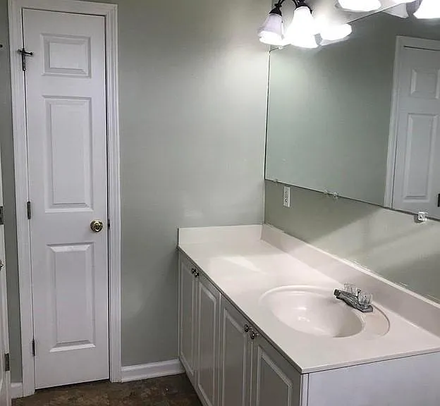 743 Coventry Ln #B7 — Photo 12