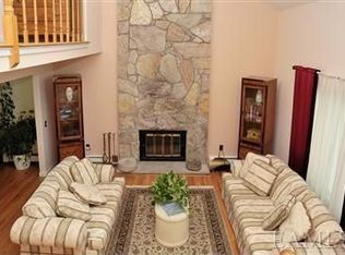 6 McCarthy Dr, Ossining, NY 10562