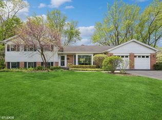 900 Appletree Ct, Northbrook, IL