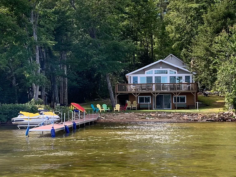 27 Lower Bay Rd — Photo 1