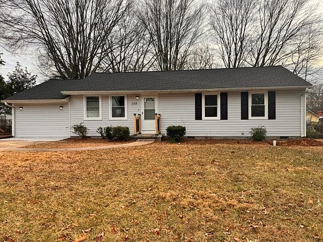1st image of 108 NW Kilkare Ct