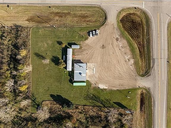 5th image of 2701 Highway 5nw