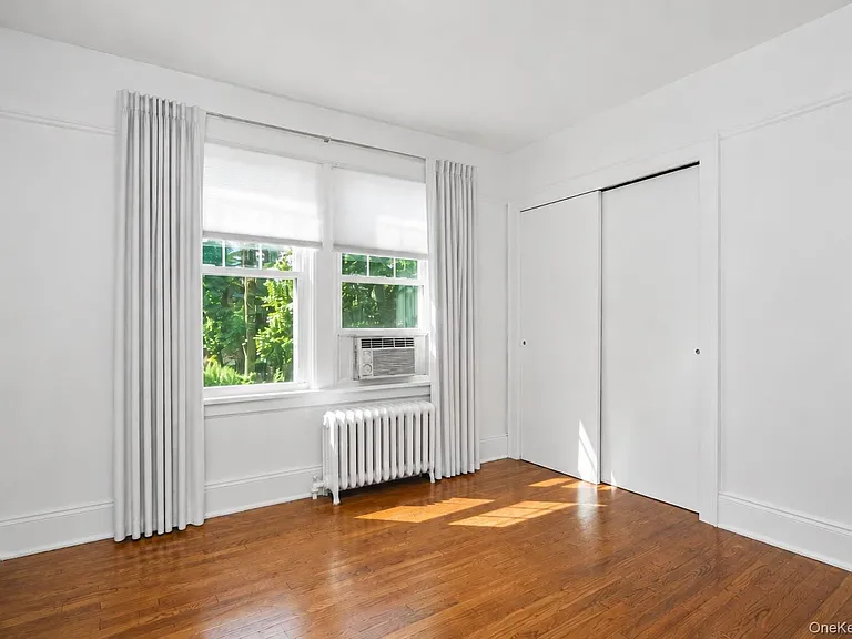 15-17 Chestnut St #15 — Photo 14