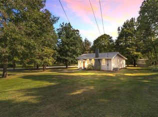 465 Edgewood Rd, Beaver Falls, PA 15010