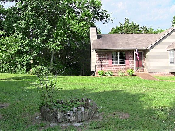 2nd image of 107 Cedarwood Ct