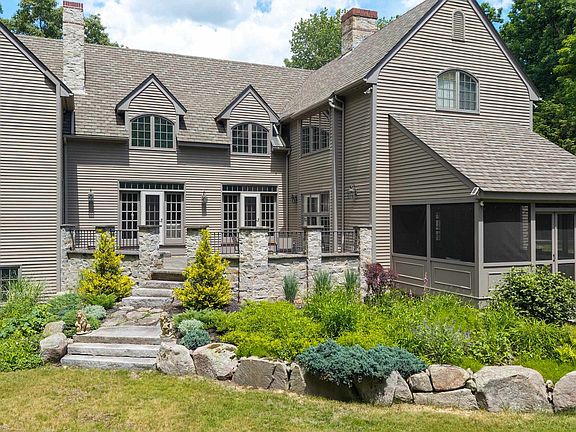4th image of 63 Ridge Road