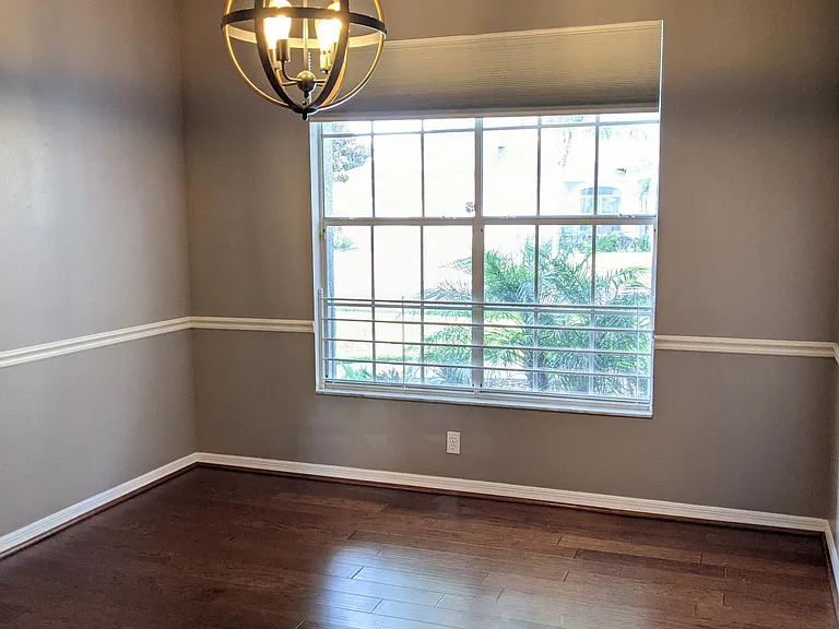 2104 Lionel Dr — Photo 25