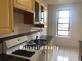 Rented by Metropolis International Realty Inc.