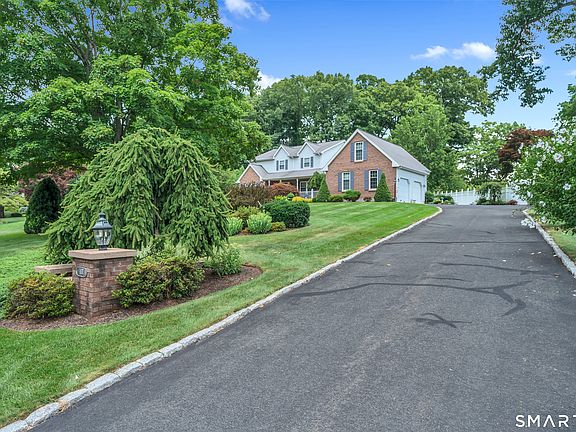 4th image of 107 Holly Hill Drive