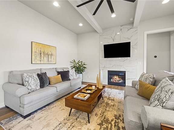 4th image of 3506 SW Aurora Ln