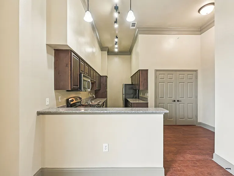 2101 Church Street — Photo 177