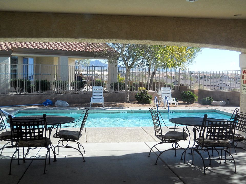 HOA Pool