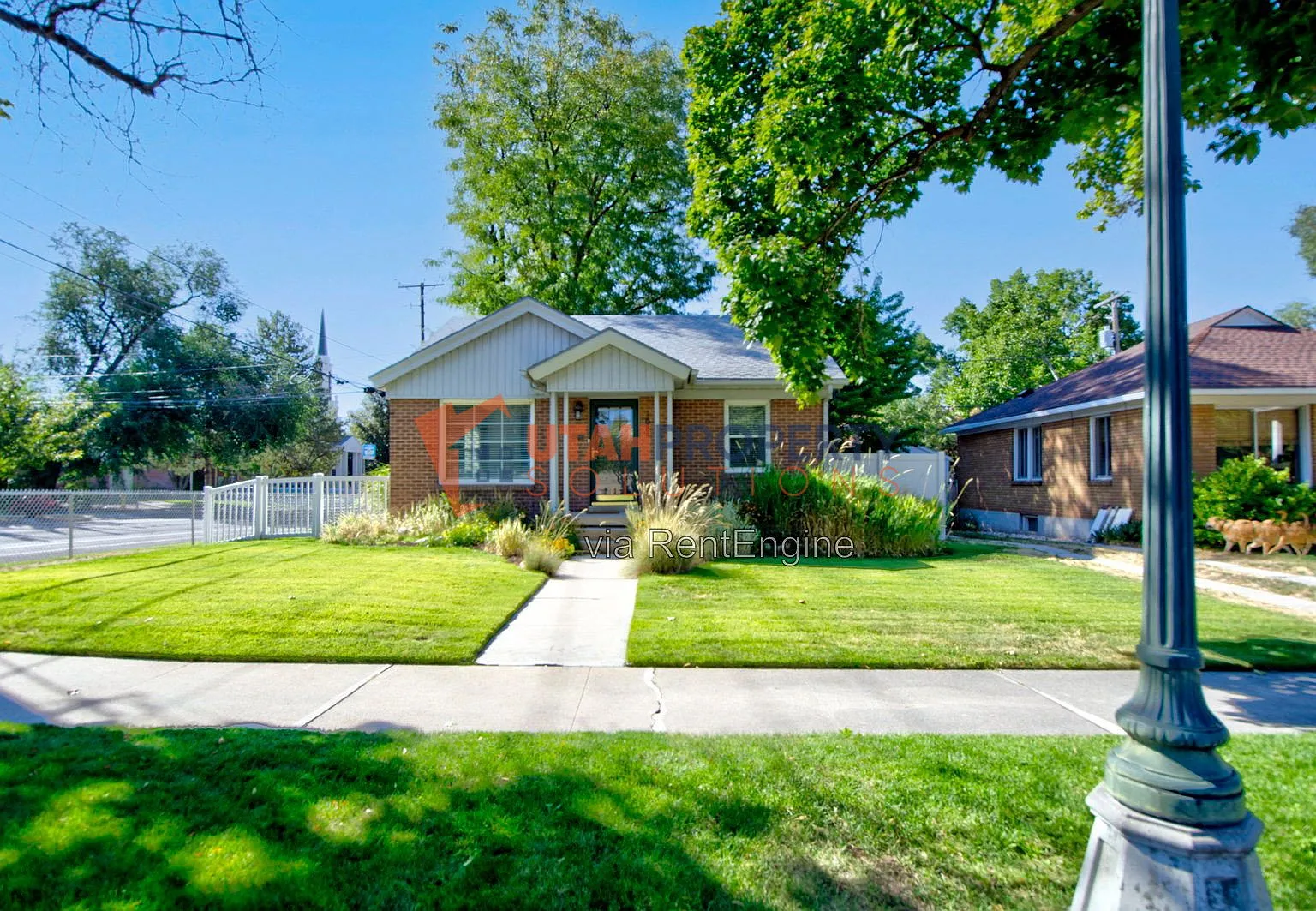 3 bed, 2.0 bath, 1812 sqft, $2,645 — Photo 3